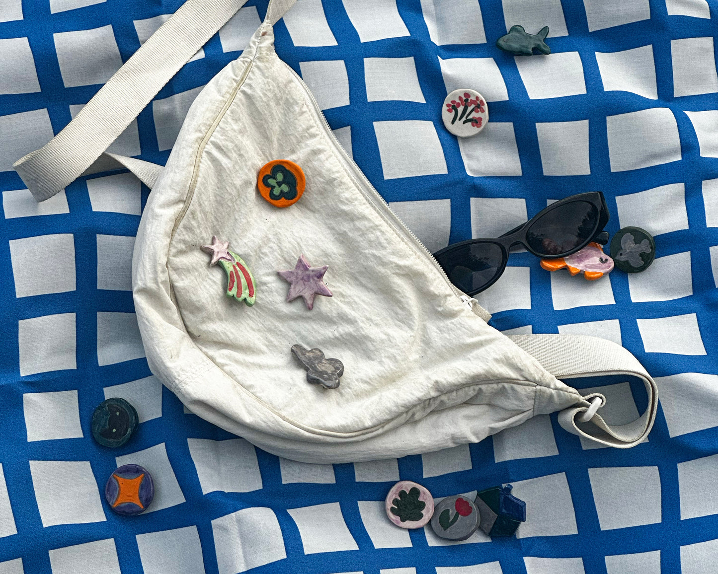 ceramic pin - shooting star